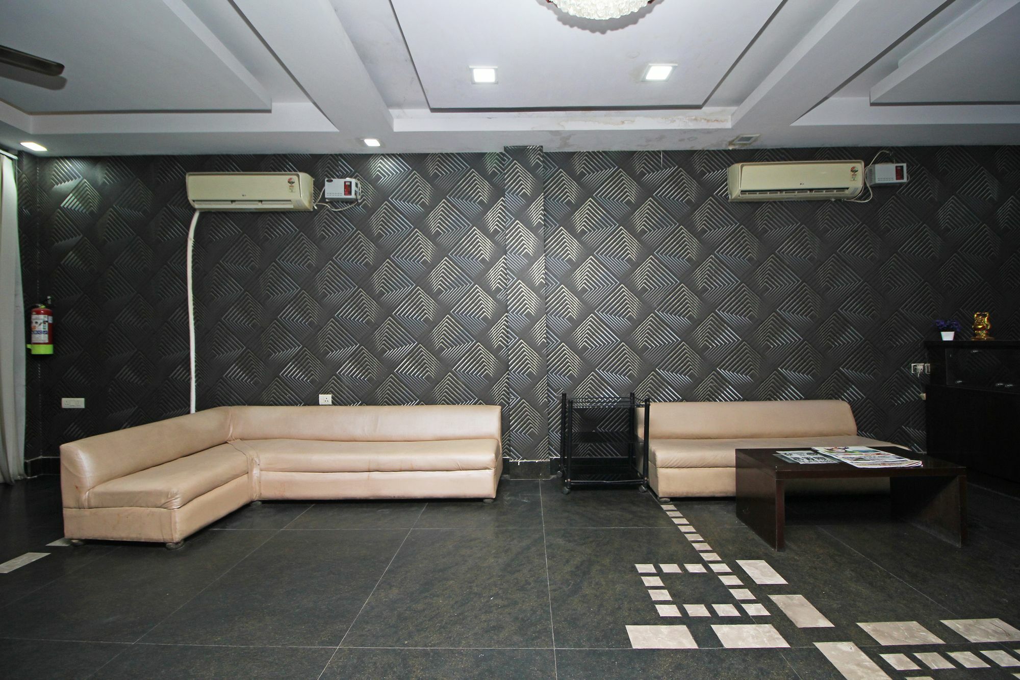 ניו דלהי Oyo 9030 Hotel Delhi Airport Plaza מראה חיצוני תמונה